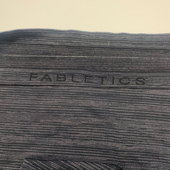 Fabletics Megan Seamless Lurex Pullover - Picture 11 of 11